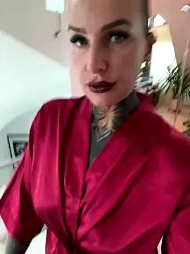 InkedBiitch online show from 28, 10, 2025