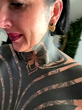 Snapshot of InkedBiitch chatting on 12, 9, 2025 InkedBiitch online show from 12, 9, 2025