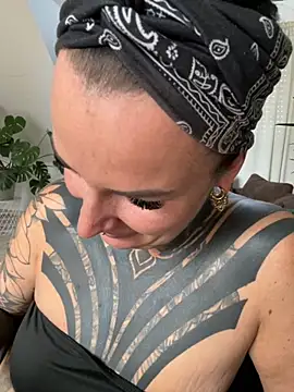 InkedBiitch online show from 4, 11, 2025