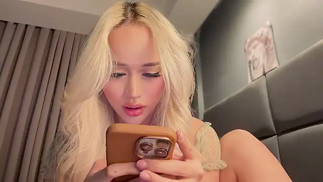 Snapshot of Carrie_Colbyxx chatting on 5, 3, 2025 Carrie Colbyxx online show from 5, 3, 2025