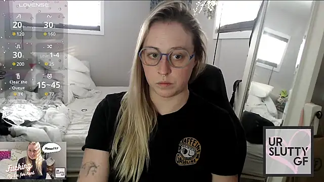 Snapshot of ursluttygf chatting on 14, 12, 2024 ursluttygf online show from 14, 12, 2024