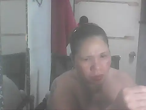 Snapshot of hotwet_mama4uxx chatting on 12, 9, 2025 hotwet mama4uxx online show from 12, 9, 2025