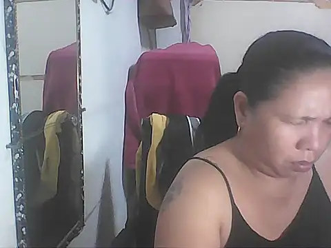 hotwet mama4uxx online show from 3, 2, 2026