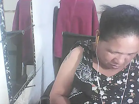 hotwet mama4uxx online show from 2, 2, 2026