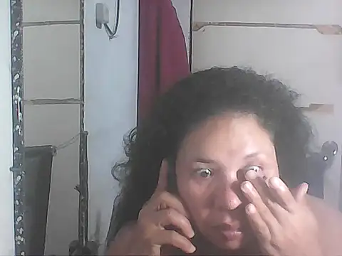 Snapshot of hotwet_mama4uxx chatting on 28, 11, 2025 hotwet mama4uxx online show from 28, 11, 2025