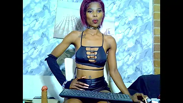 MissParis26 online show from 2, 3, 2025