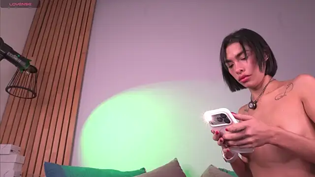 mia-reeves online show from 5, 5, 2026