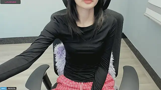 Snapshot of Ayase_momo chatting on 21, 3, 2025 Ayase momo online show from 21, 3, 2025