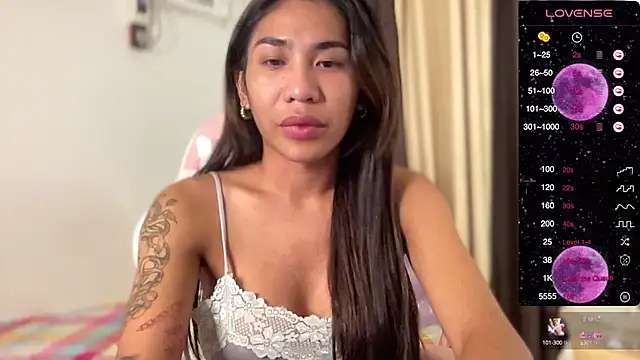 Snapshot of Alaia_Pope chatting on 20, 12, 2024 Alaia Pope online show from 20, 12, 2024