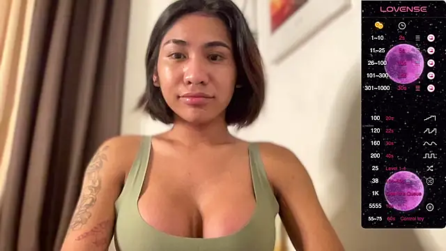 Snapshot of Alaia_Pope chatting on 22, 1, 2025 Alaia Pope online show from 22, 1, 2025