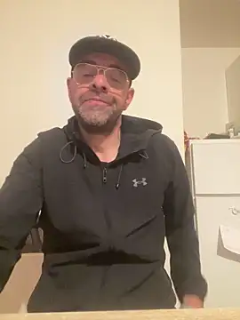 Snapshot of slim1976006 chatting on 1, 5, 2026 slim1976006 online show from 1, 5, 2026