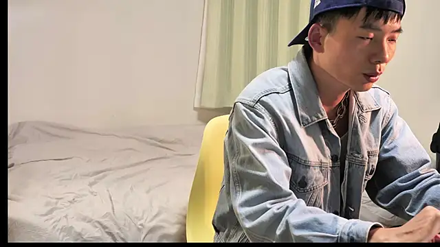 asiahot liam online show from 23, 11, 2025