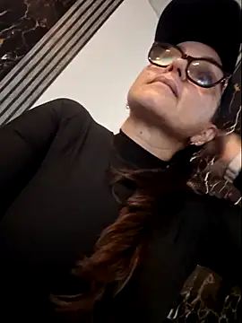 Snapshot of MariaPau_83 chatting on 4, 6, 2026 MariaPau 83 online show from 4, 6, 2026