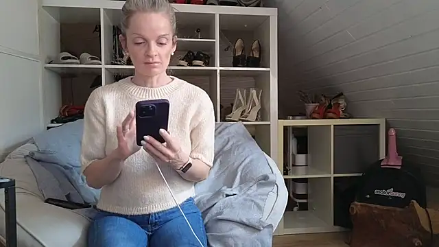 Sabdeluxe online show from 25, 3, 2026