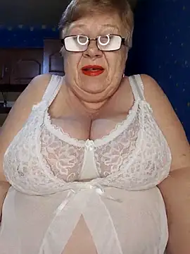 Snapshot of Lena_Gaby chatting on 5, 5, 2026 Lena Gaby online show from 5, 5, 2026