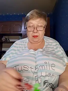 Snapshot of Lena_Gaby chatting on 27, 4, 2026 Lena Gaby online show from 27, 4, 2026