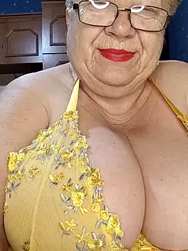 Snapshot of Lena_Gaby chatting on 4, 6, 2026 Lena Gaby online show from 4, 6, 2026
