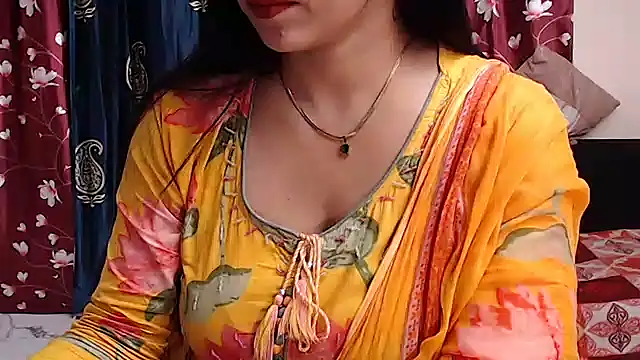 Snapshot of Naiaa-mylove chatting on 10, 7, 2026 Naiaa-mylove online show from 10, 7, 2026