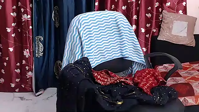 Snapshot of Naiaa-mylove chatting on 7, 7, 2026 Naiaa-mylove online show from 7, 7, 2026