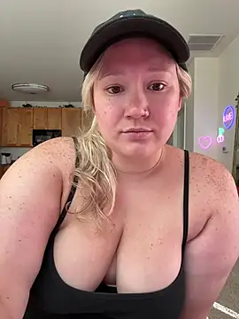 PiggyRose online show from 10, 7, 2026