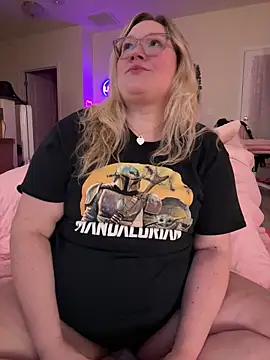 PiggyRose online show from 19, 3, 2026