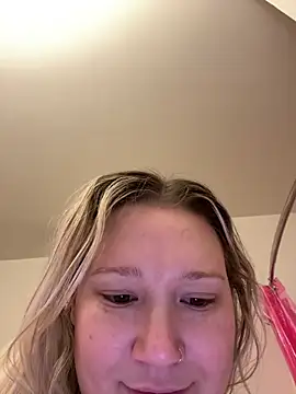 PiggyRose online show from 5, 1, 2026