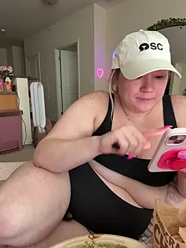PiggyRose online show from 18, 5, 2026