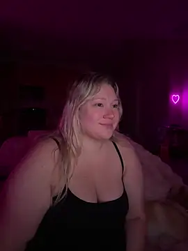 PiggyRose online show from 11, 6, 2026