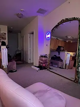 PiggyRose online show from 8, 3, 2026