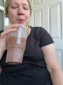 PiggyRose online show from 25, 7, 2026