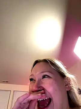 PiggyRose online show from 18, 12, 2025