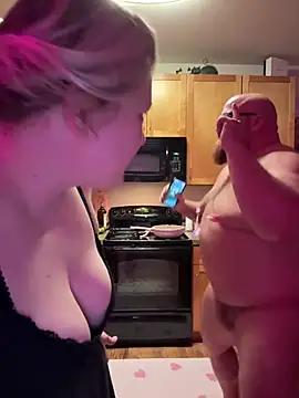 PiggyRose online show from 8, 1, 2026