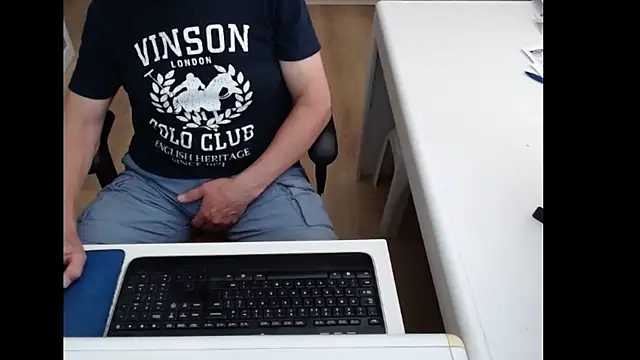 Snapshot of dutchpornking chatting on 18, 6, 2026 dutchpornking online show from 18, 6, 2026