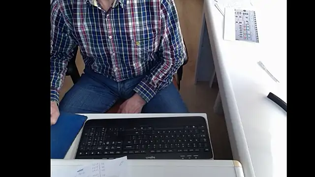 dutchpornking online show from 5, 3, 2025