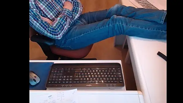 dutchpornking online show from 5, 3, 2025