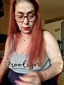 Snapshot of Chriss_Tinaa chatting on 5, 6, 2026 Chriss Tinaa online show from 5, 6, 2026