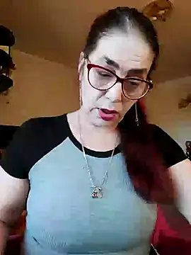 Chriss Tinaa online show from 6, 3, 2025