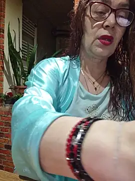 Chriss Tinaa online show from 4, 4, 2026