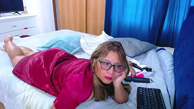 Snapshot of mondirty70 chatting on 26, 5, 2026 mondirty70 online show from 26, 5, 2026