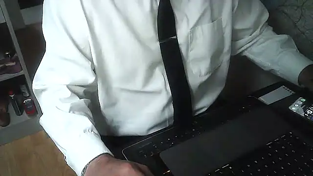 Snapshot of DUDURA@xh chatting on 31, 12, 2024 DUDURAxh online show from 31, 12, 2024