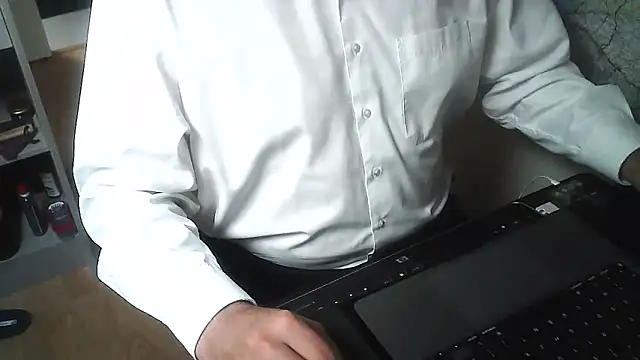 Snapshot of DUDURA@xh chatting on 6, 12, 2024 DUDURAxh online show from 6, 12, 2024