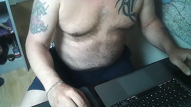 Snapshot of DUDURA@xh chatting on 9, 9, 2025 DUDURAxh online show from 9, 9, 2025