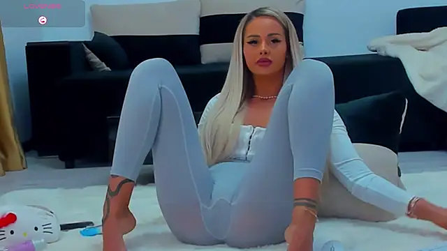 MelanieLexxx online show from 6, 1, 2025