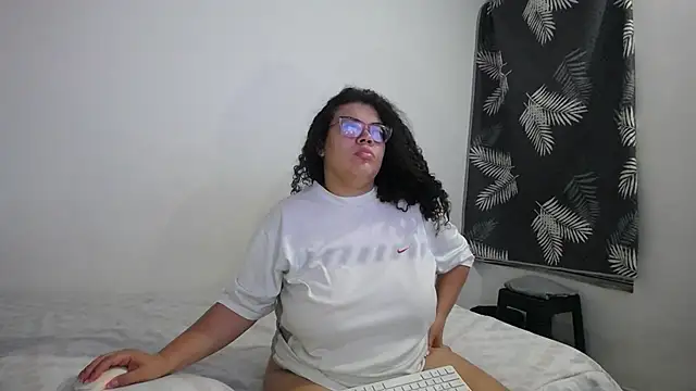 Snapshot of mabigomez00 chatting on 9, 5, 2026 mabigomez00 online show from 9, 5, 2026