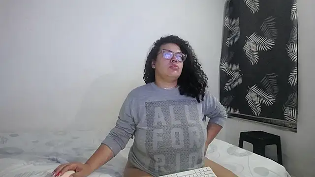 mabigomez00 online show from 17, 4, 2026