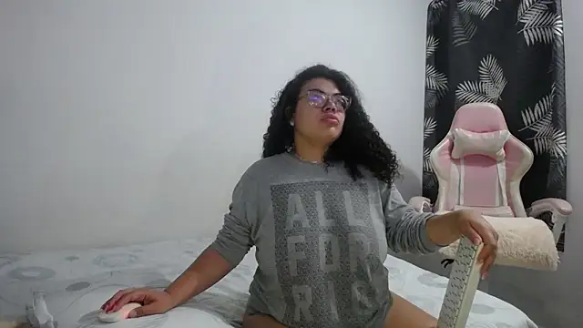 Snapshot of mabigomez00 chatting on 6, 2, 2026 mabigomez00 online show from 6, 2, 2026