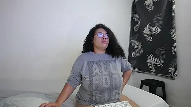 Snapshot of mabigomez00 chatting on 26, 5, 2026 mabigomez00 online show from 26, 5, 2026