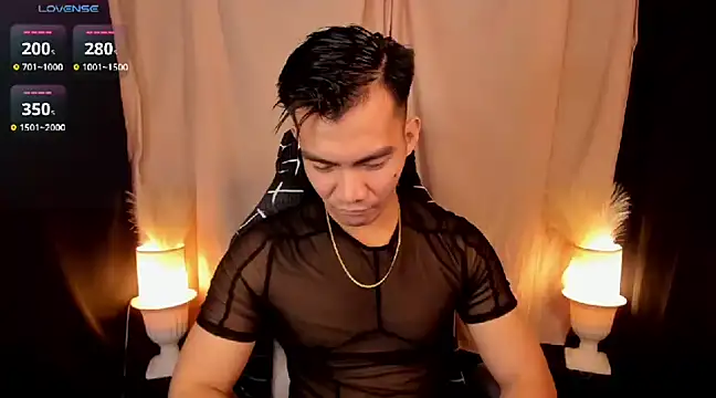 000batman000 online show from 4, 2, 2025