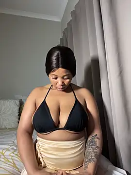 Snapshot of cherrybabe76 chatting on 17, 11, 2025 cherrybabe76 online show from 17, 11, 2025