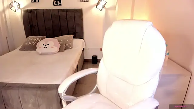 Snapshot of Catalinaa_martinez chatting on 18, 9, 2025 Catalinaa martinez online show from 18, 9, 2025